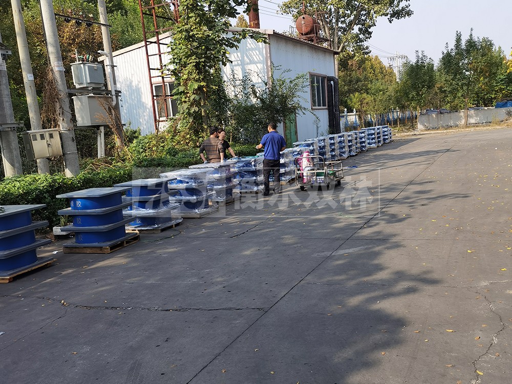 圆形隔震橡胶支座什么价格 曹县LRB600支座 曹县隔震支座LRB650-Ⅱ多少钱一个